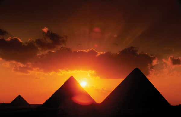 Pyramids-Cairo-Giza-plateau[1]